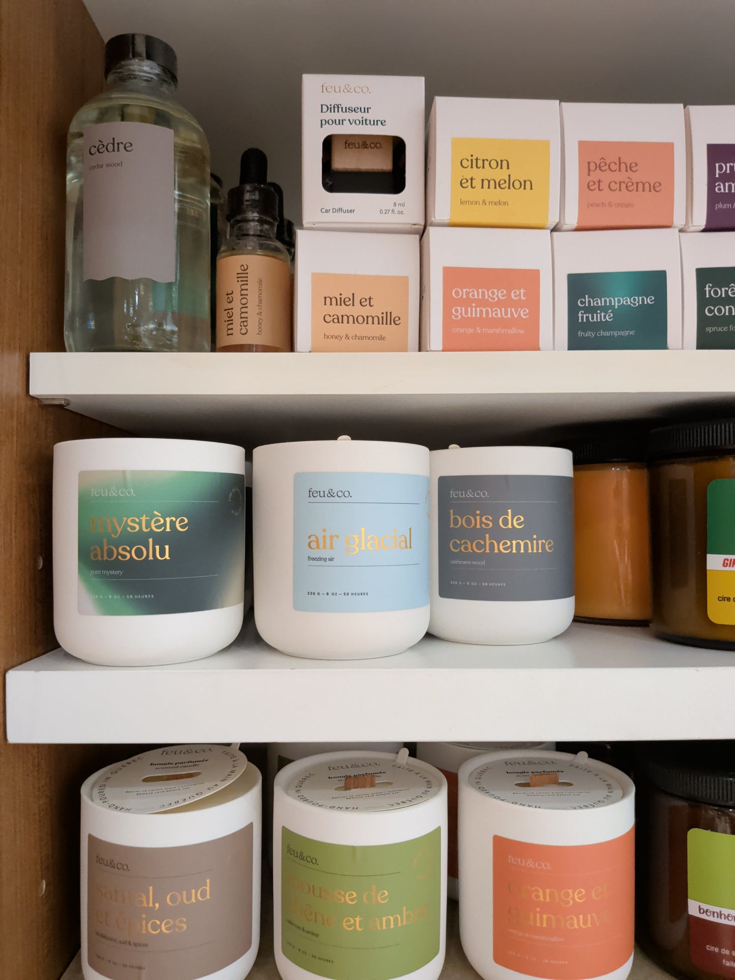 Feu&co - (bougie, recharge diffuseur auto et maison) - au moins un de chaque en stock en date du 13 juin 2026 - n'hésitez pas à appeler avant de vous déplacer