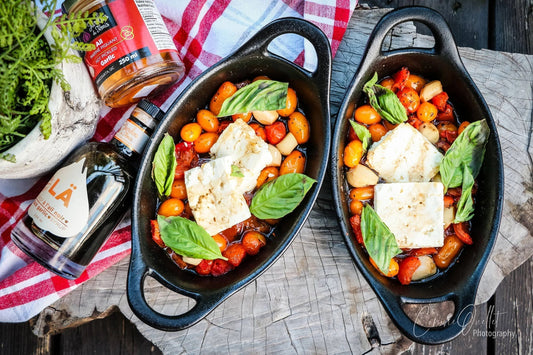 Tomates cerises au four avec feta, ail noir, basilic, huile d'olive et sirop ail noir - Recette Keb n° 41