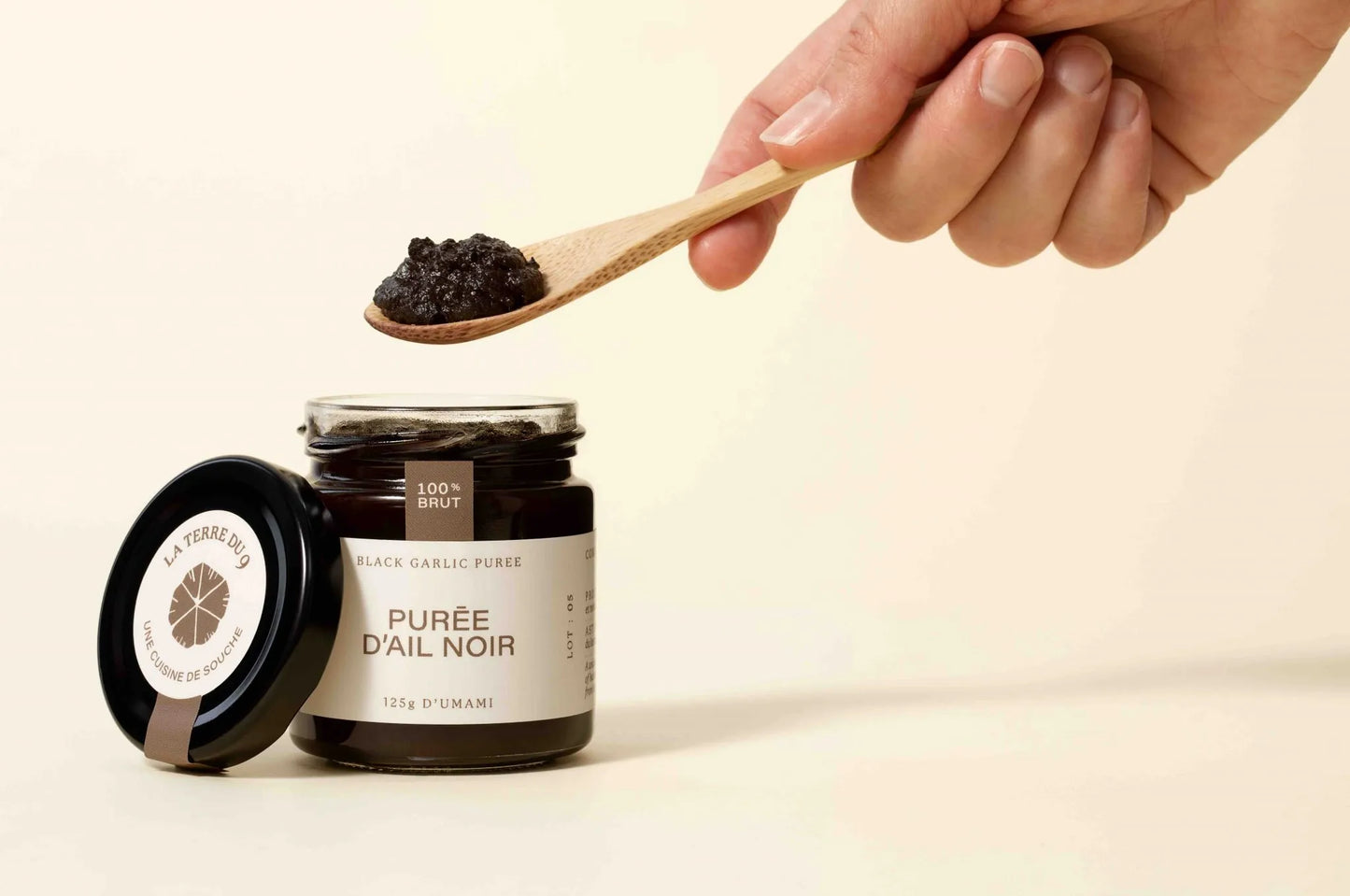 Purée d'ail noir - la terre du 9