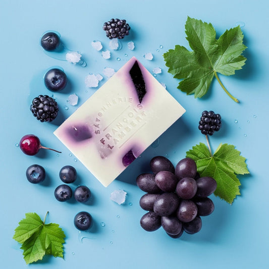 Savon au lait de brebis (100 g) - bleuet et raisin François Lambert (#37)